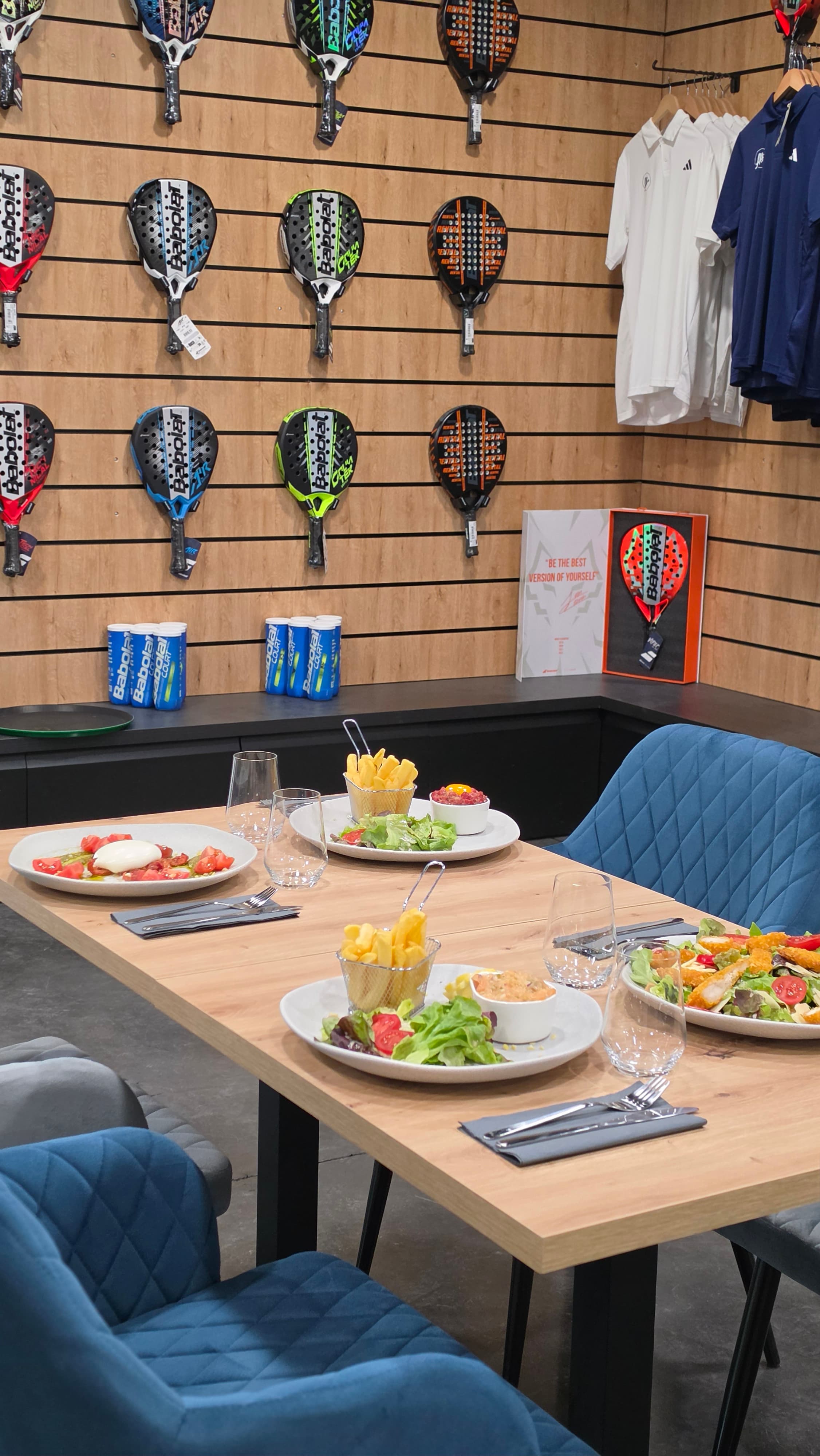 ALL IN PADEL Brasserie — Restaurant à Charnay-lès-Mâcon